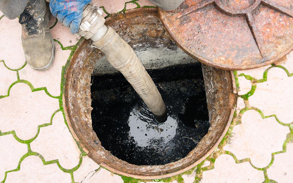 toilette bouchée que faire Montrouge